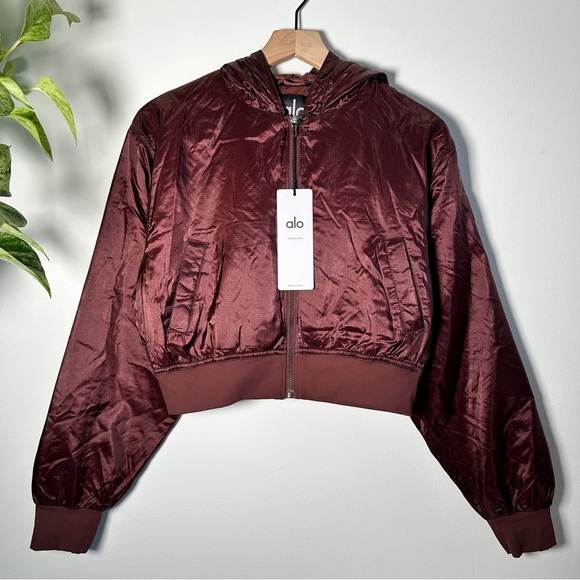 NWT Alo Yoga RIPSTOP CROPPED COSMO ZIP UP HOODIE in cherry cola - Picture 6 of 11